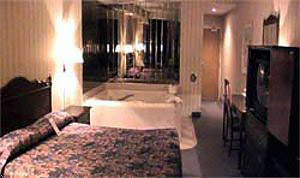 Square shaped jacuzzi room