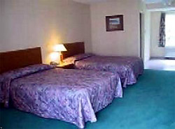 Econo Lodge room