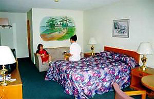 Econo Lodge room