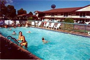 Howard Johnson Inn pool area